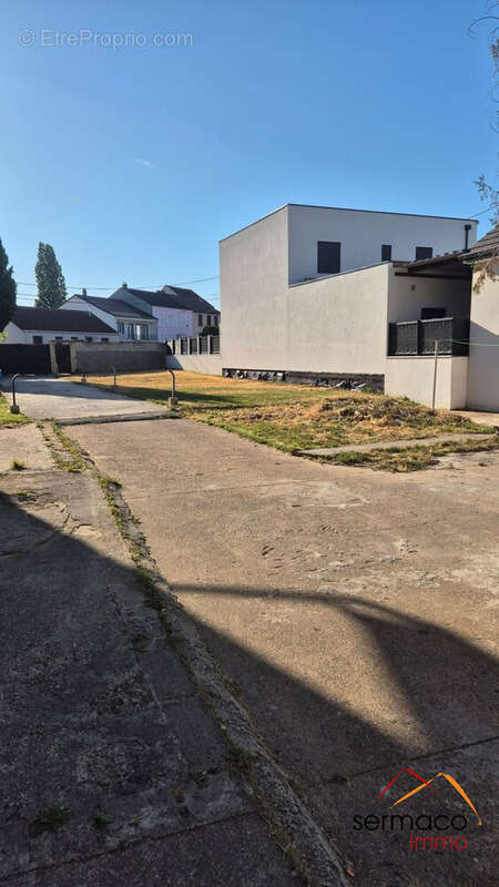 Appartement 350 m² à L'hopital  - photo 3