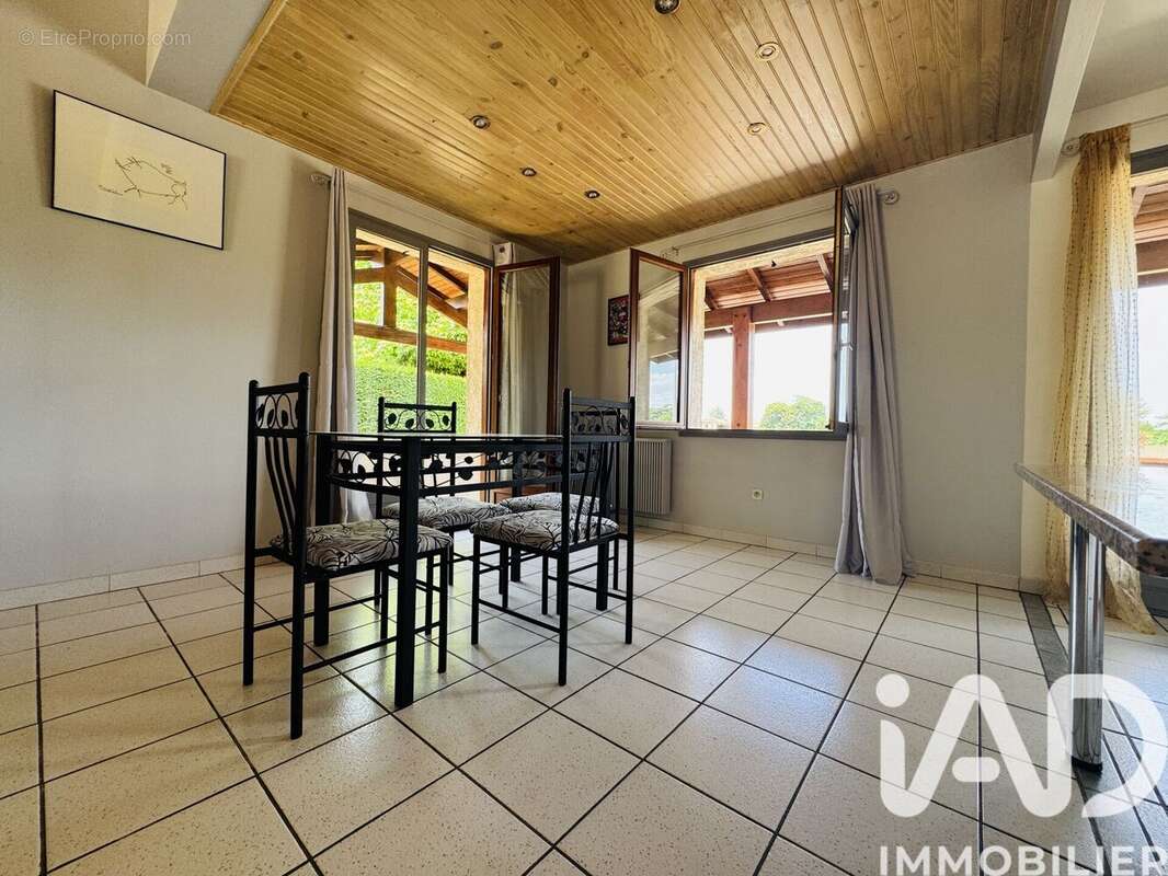 Maison 110 m² à Escatalens  - photo 5