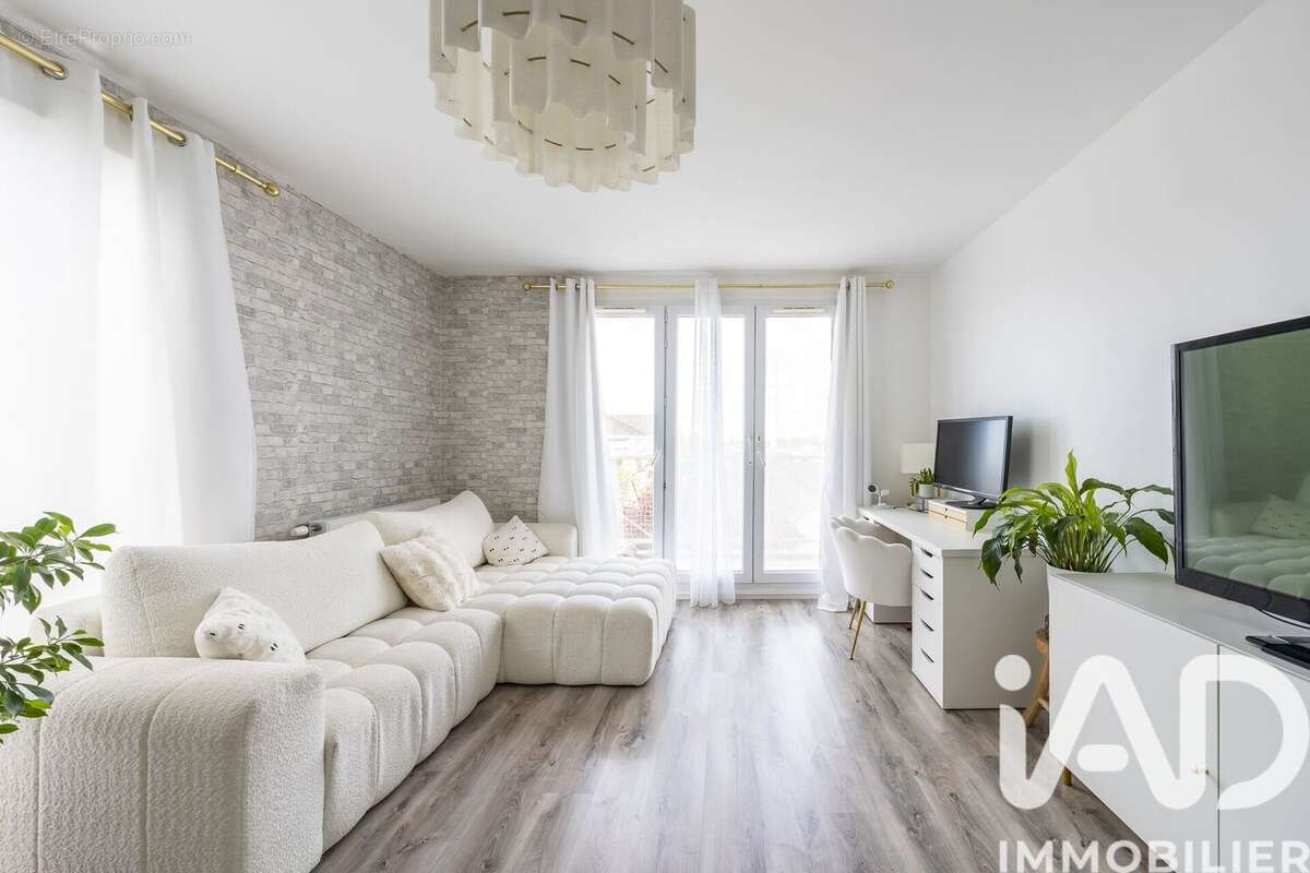 Photo 2 - Appartement à CHEVILLY-LARUE