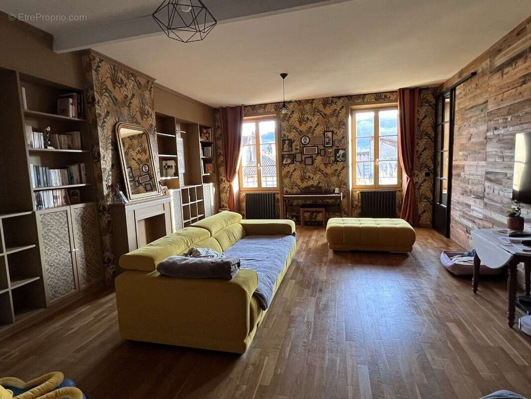 Opportunité dans Centre Historique Maison avec terrasse ... - photo 2