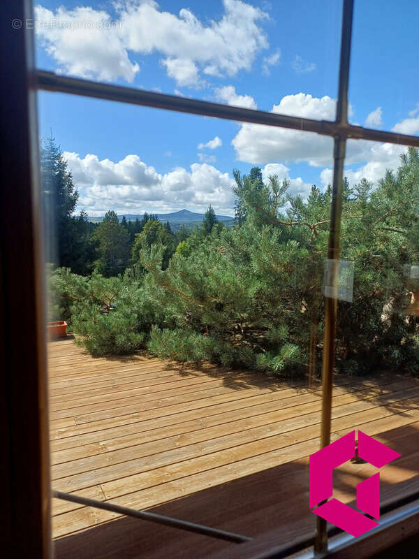 Maison à LE CHAMBON-SUR-LIGNON