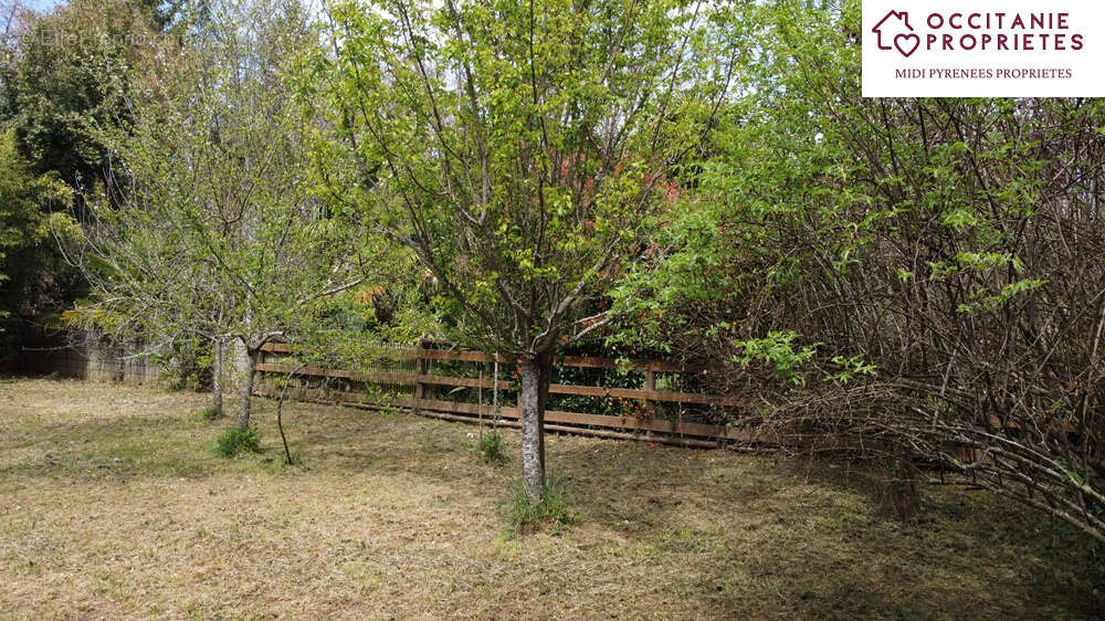 Terrain à L&#039;ISLE-EN-DODON