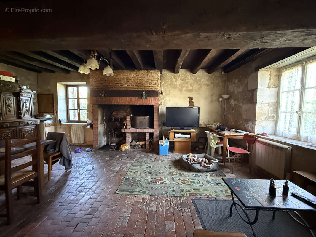Maison à THAUVENAY
