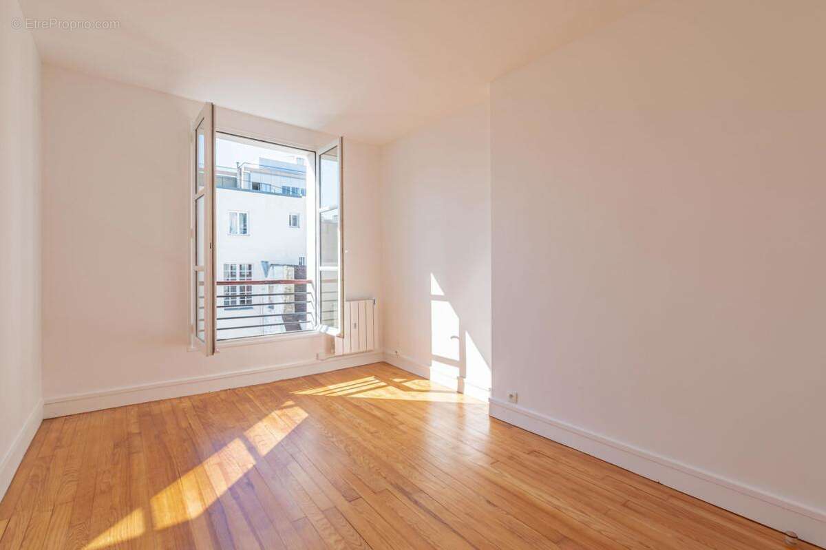 Appartement à PARIS-3E