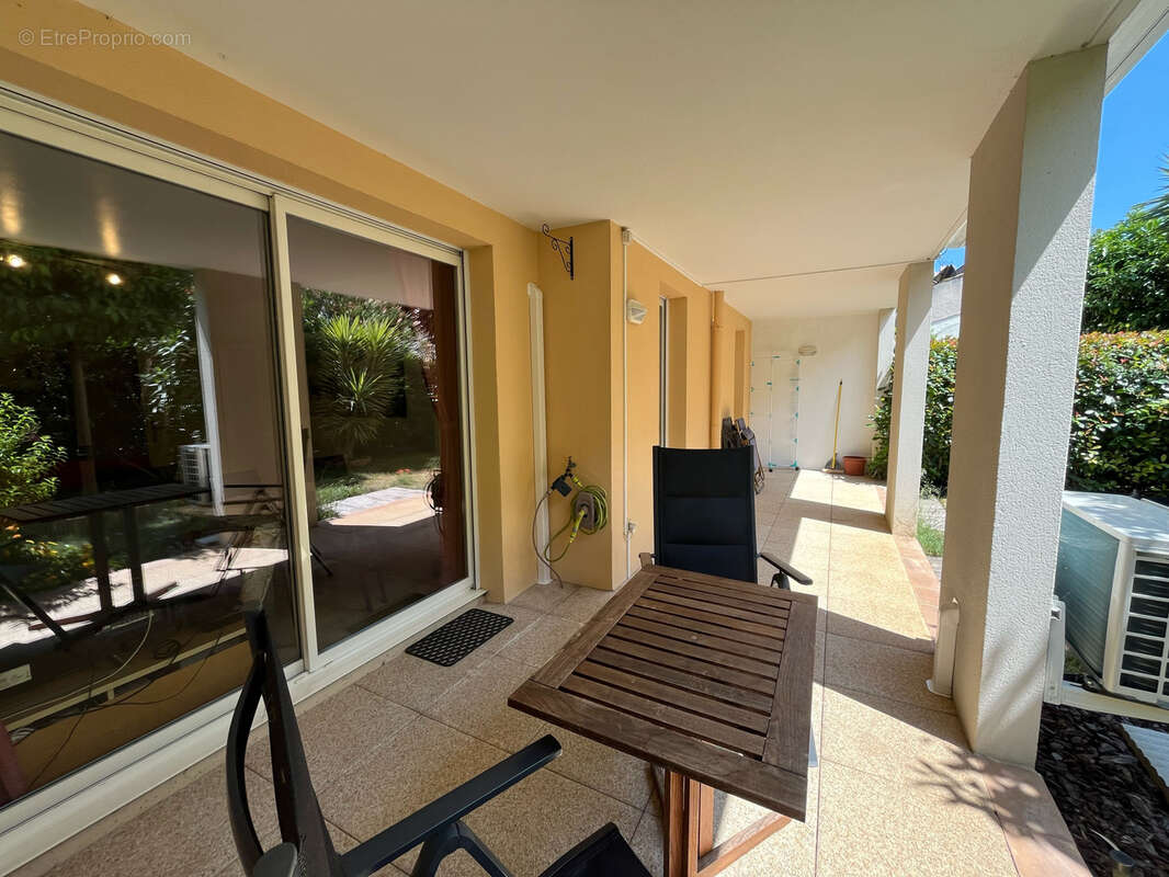 Appartement à SIX-FOURS-LES-PLAGES