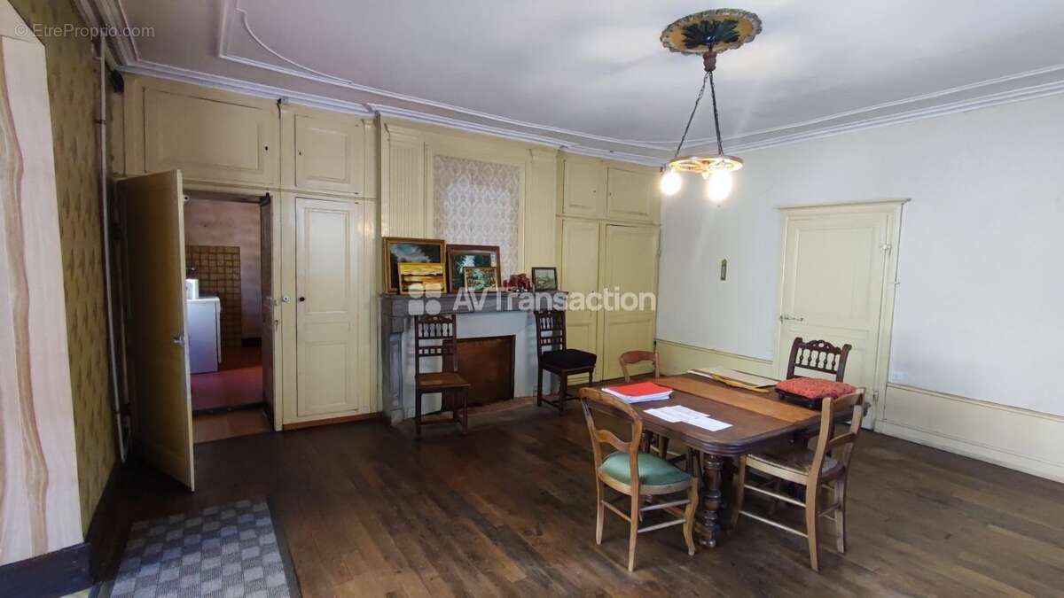 Maison 310 m² à Combeaufontaine  - photo 21