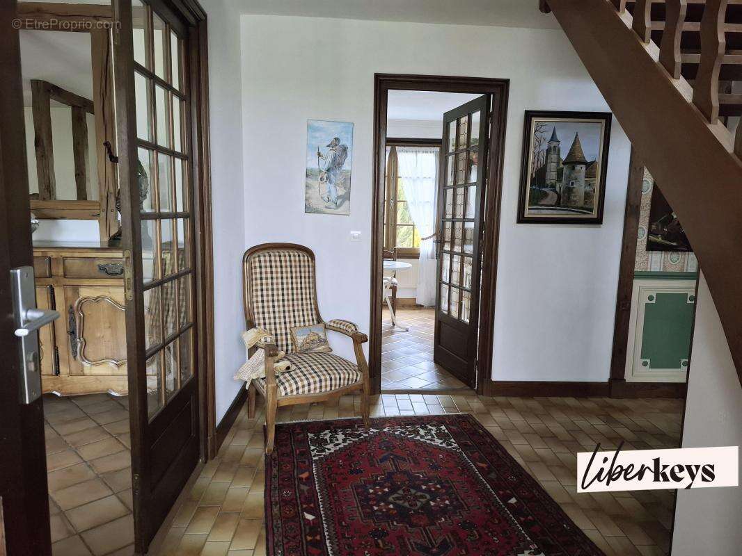 Maison à SAINT-CYR-SOUS-DOURDAN