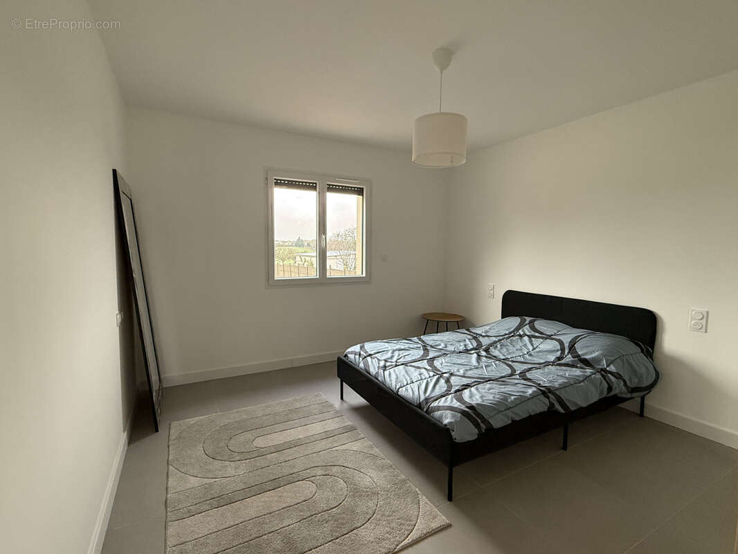 Maison à ESPINASSE-VOZELLE