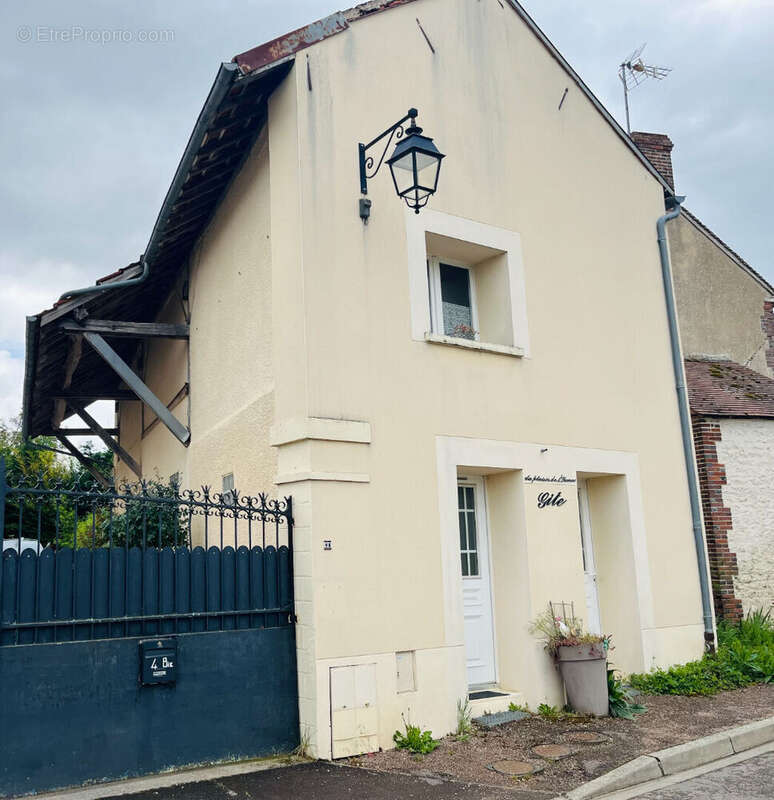 Maison à GUERCHY