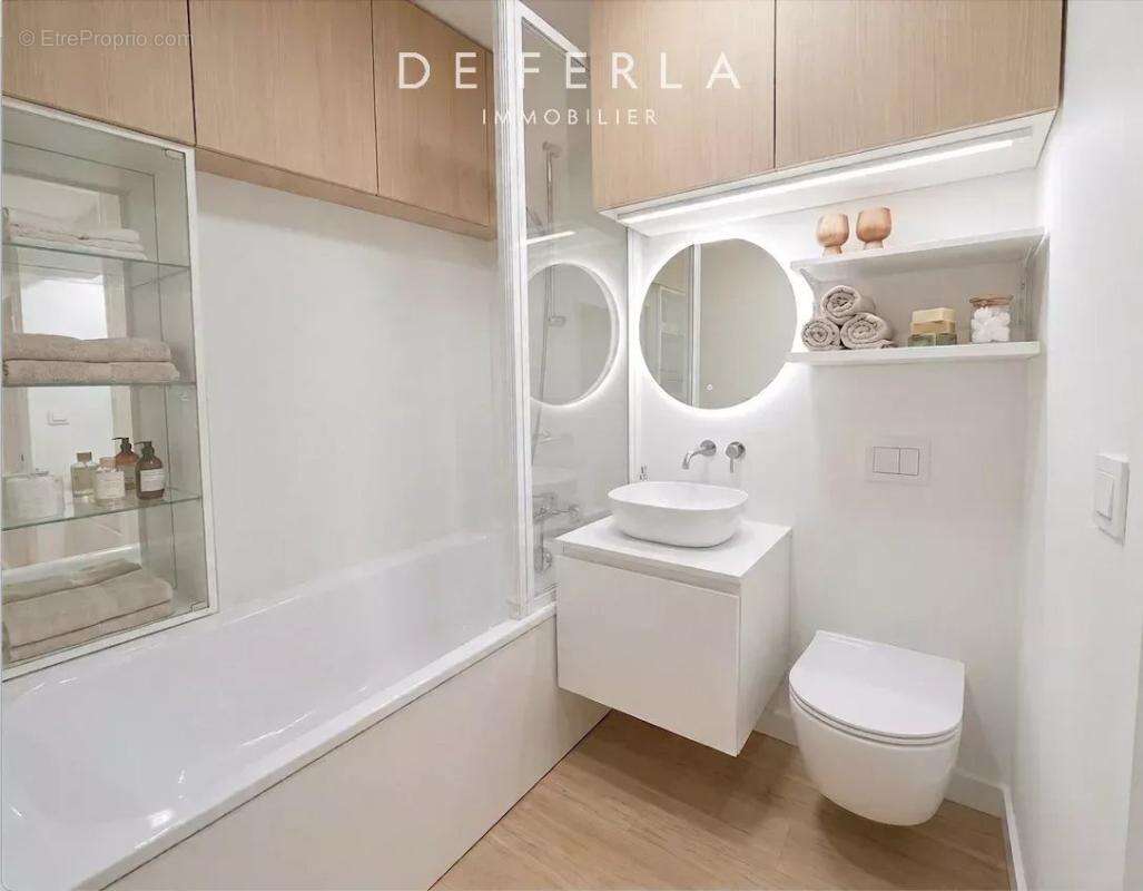 Appartement à PARIS-7E