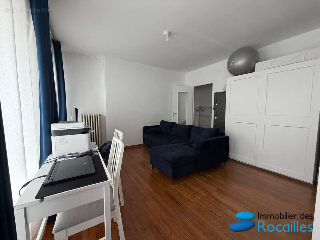 Appartement à LA ROCHE-SUR-FORON