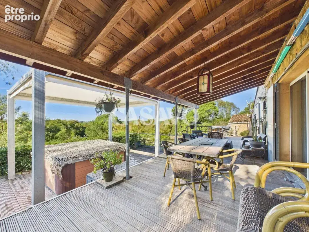 Vente Maison 5 pièces de 203m² - 33670 Le Pout - photo 12