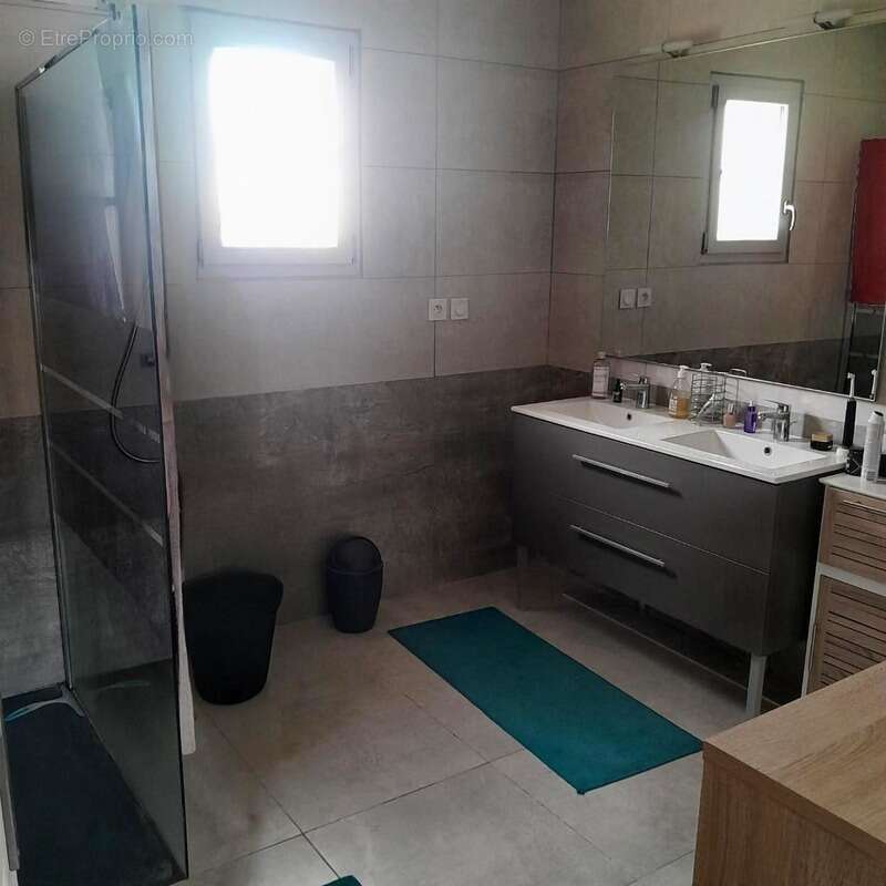 Appartement à MANSLE