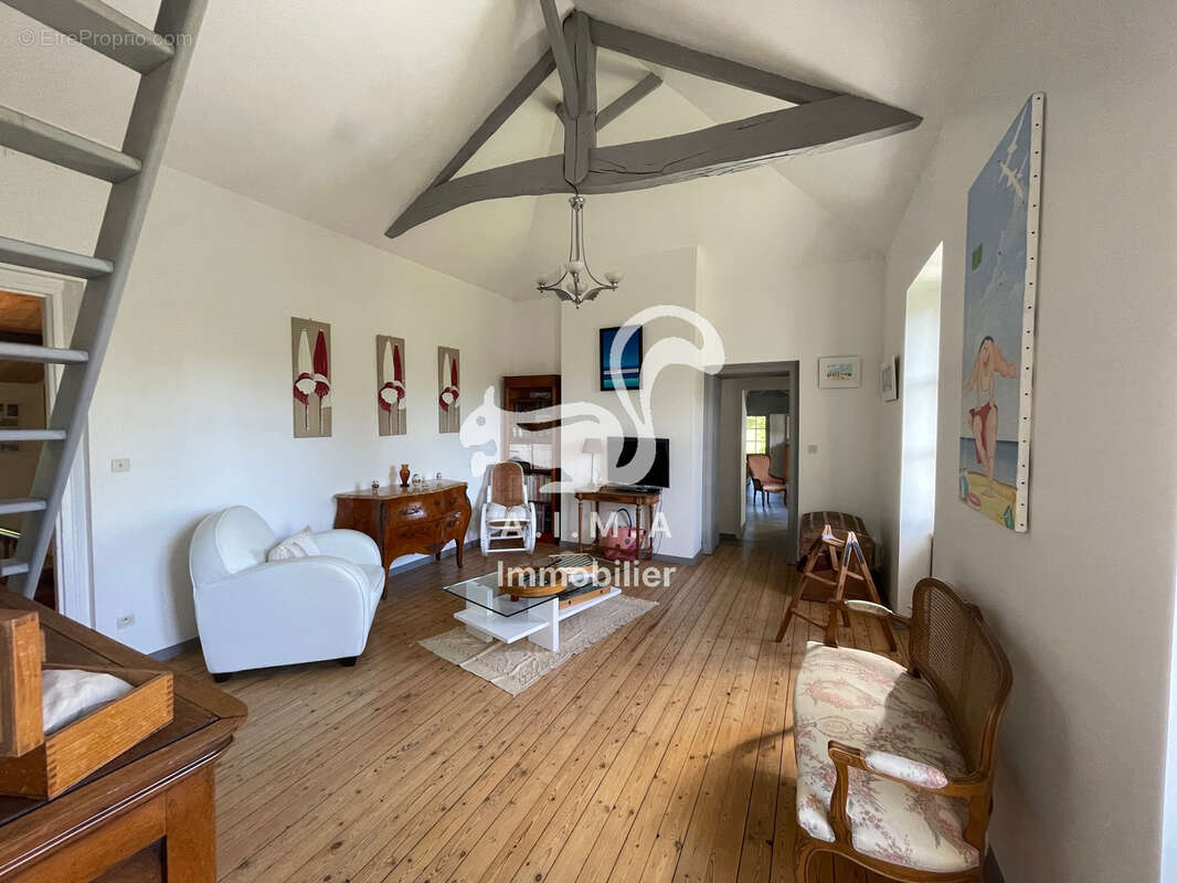 Mios, maison de caractère avec piscine et grand jardin - photo 17