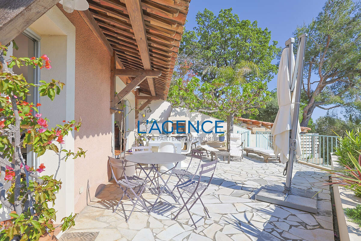 Maison à HYERES