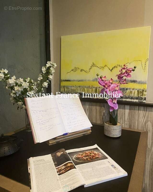 Commerce à LES MEES