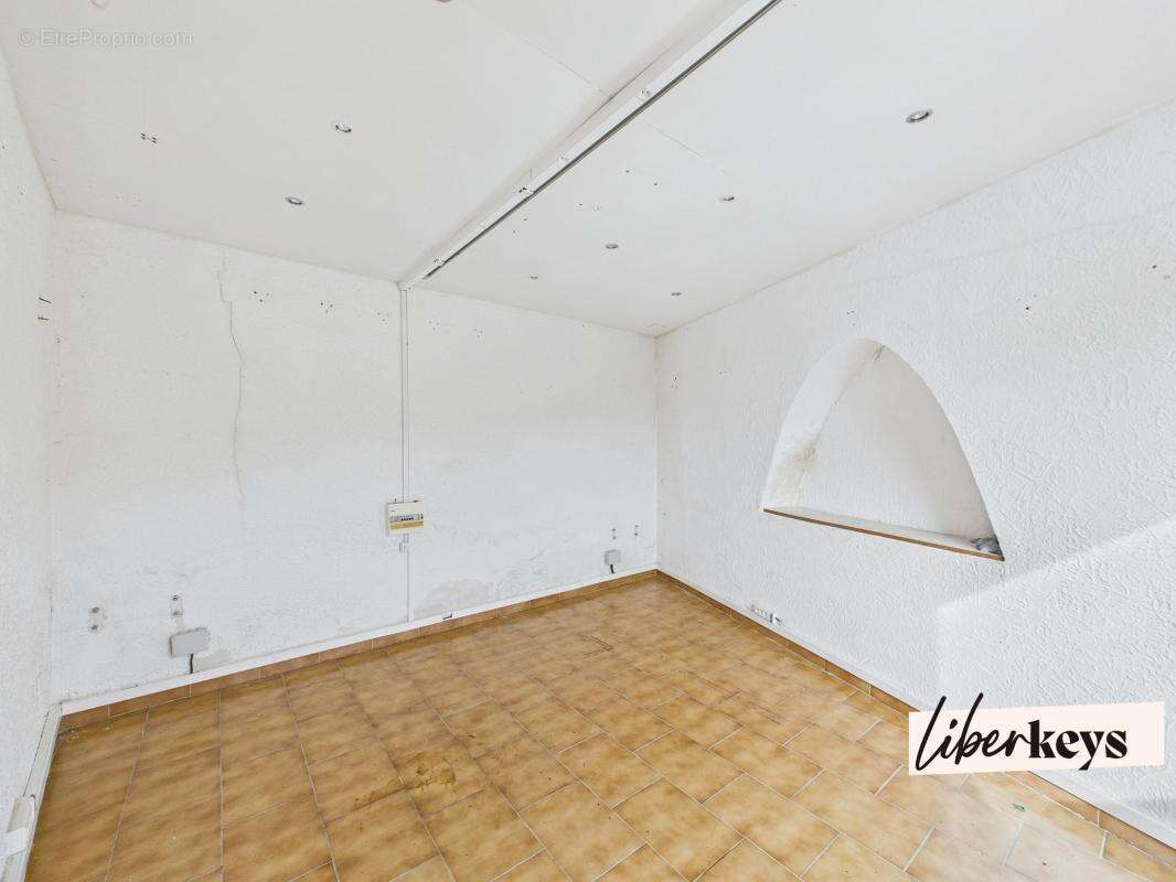 Appartement à EZE