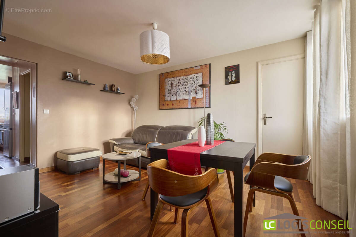 Appartement à BAGNEUX