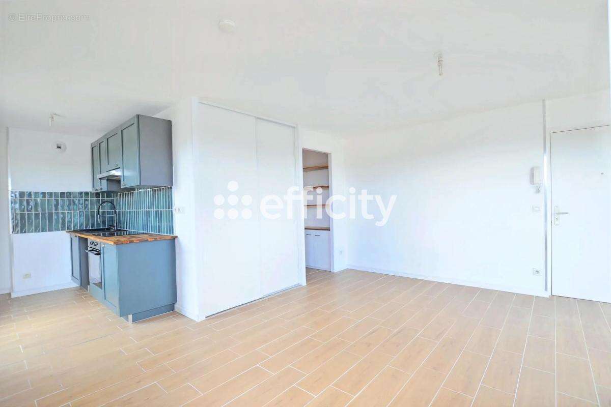 Appartement à VENISSIEUX