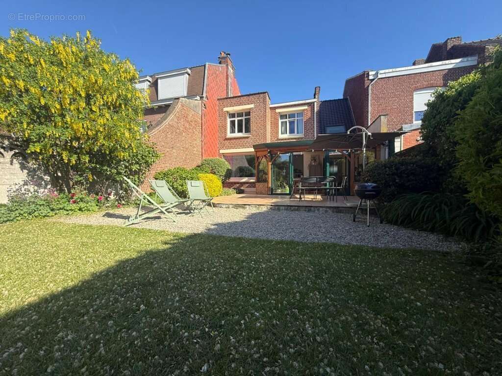 Maison à CROIX