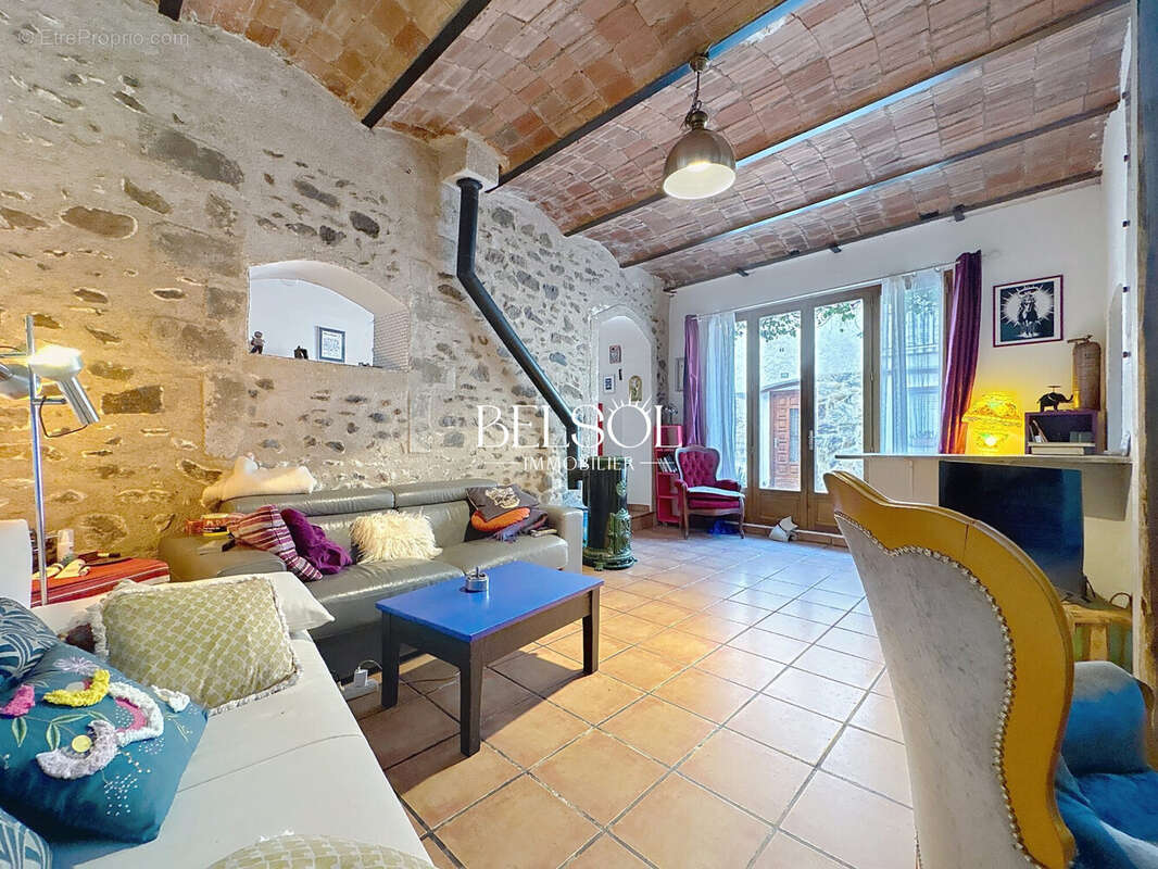 Maison à MONTESQUIEU-DES-ALBERES