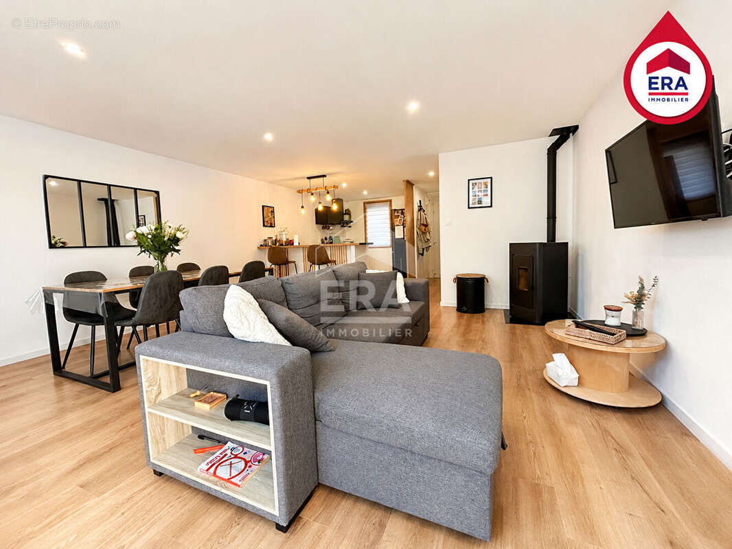 Maison rénovée à vendre à Longuenesse - 3 chambres, jardin et terrasse - photo 2
