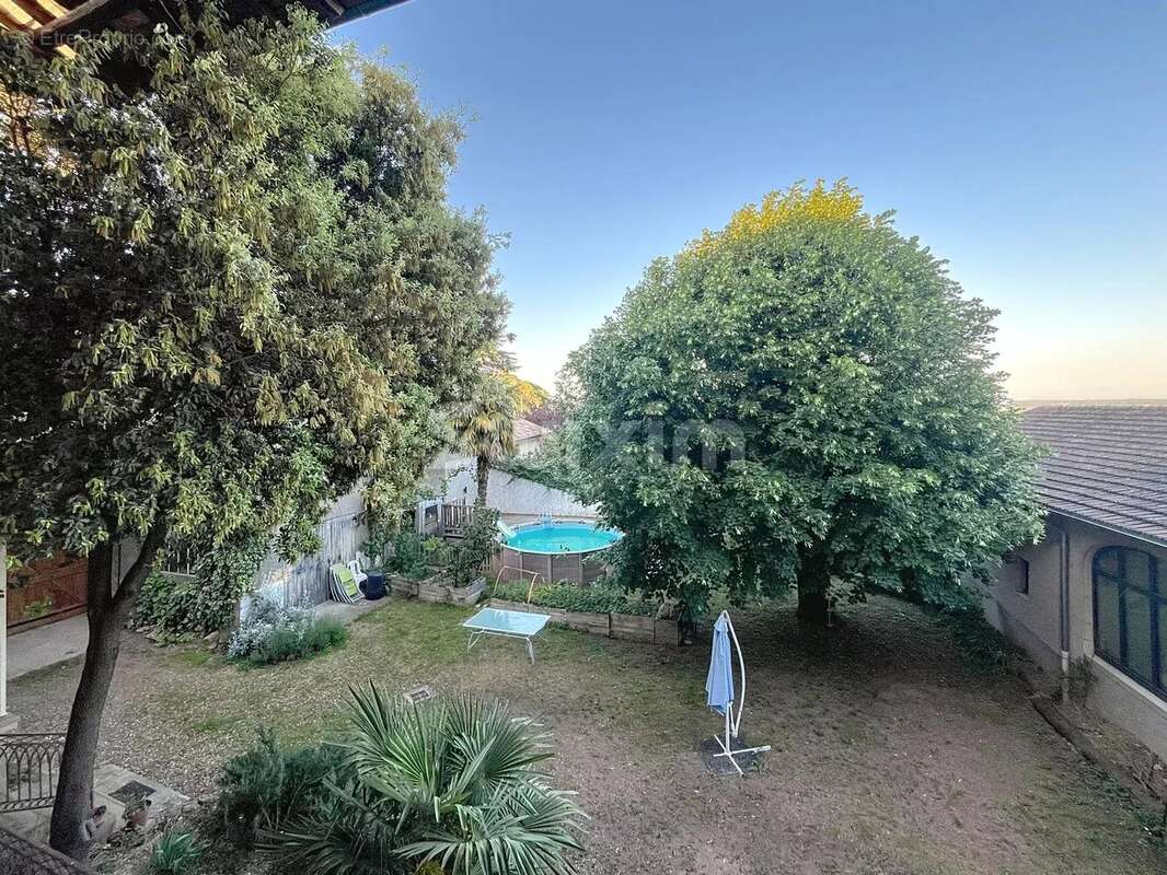 Maison à VILLIE-MORGON