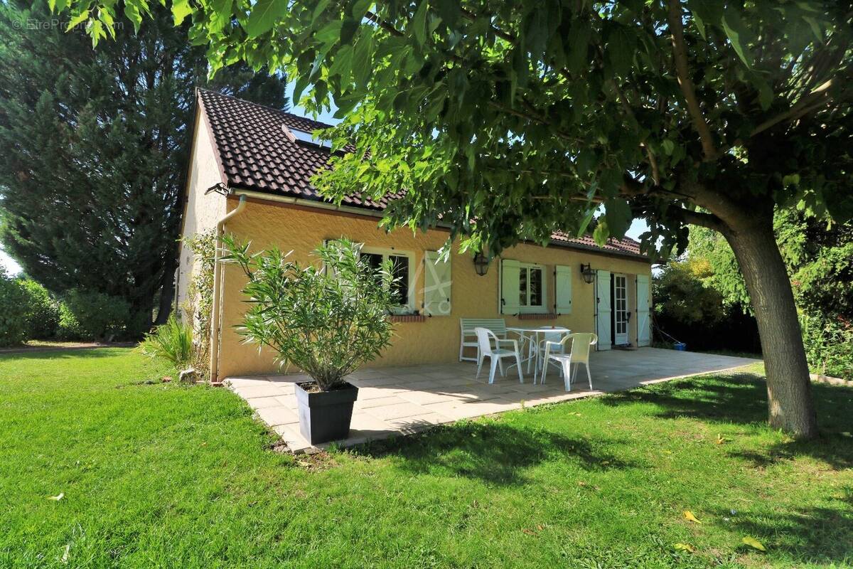 Maison à NOGENT-SUR-VERNISSON