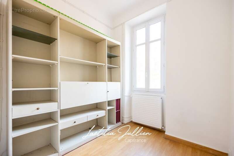 Appartement haussmannien 184.77 m² – 7 pièces – Intégralité du palier – Marseille 8ᵉ - PERIER - photo 14
