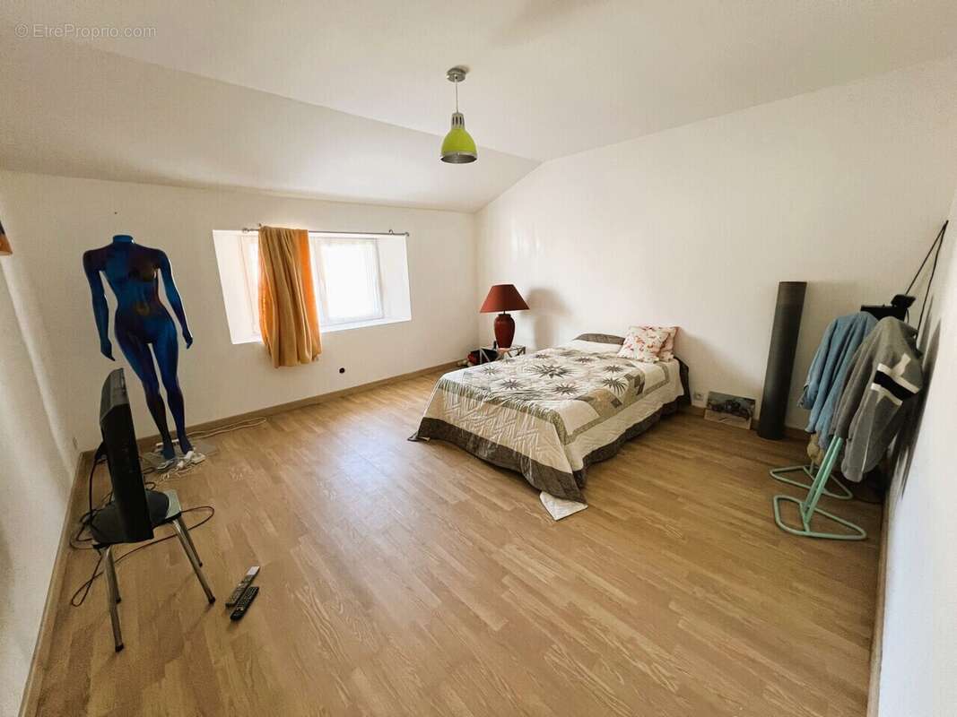 Maison à SAINT-PARDOUX-LA-CROISILLE