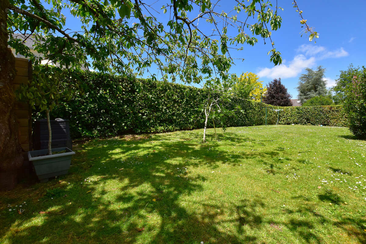 Maison à LES ESSARTS-LE-ROI