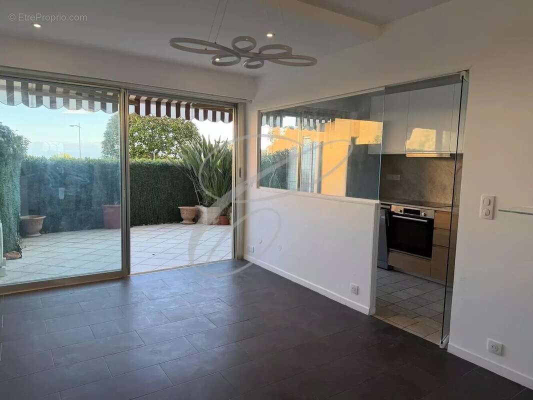 Appartement à ROQUEBRUNE-CAP-MARTIN