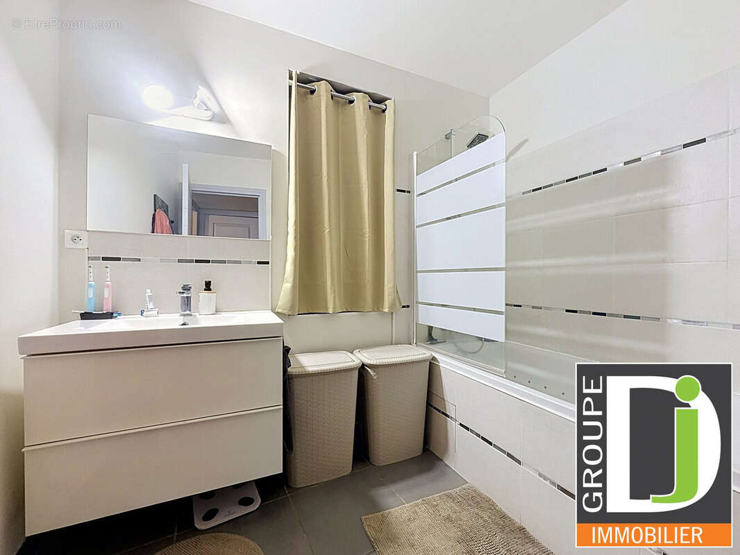 Appartement à ETOILE-SUR-RHONE