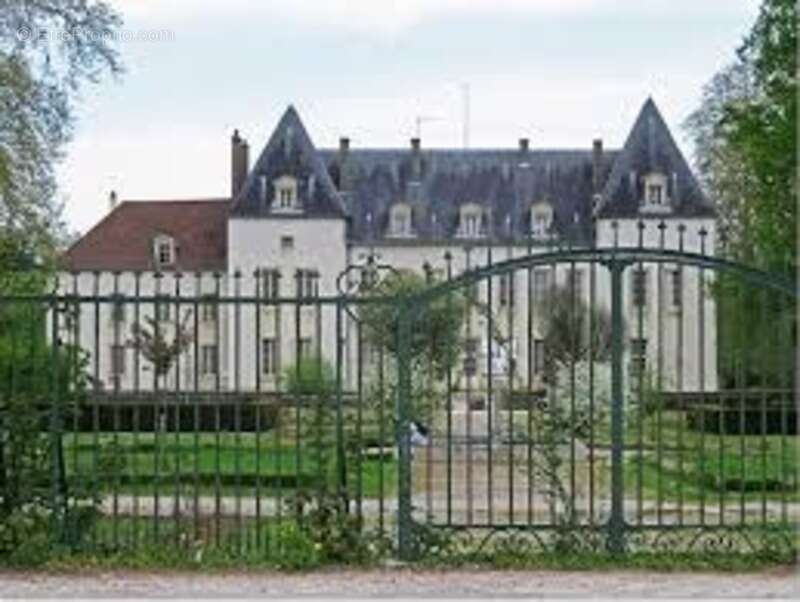 Maison à CHEVIGNY-SAINT-SAUVEUR