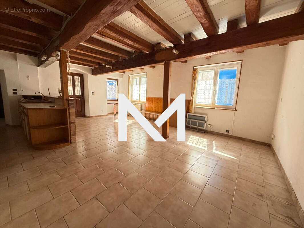 Maison à LA TRONCHE