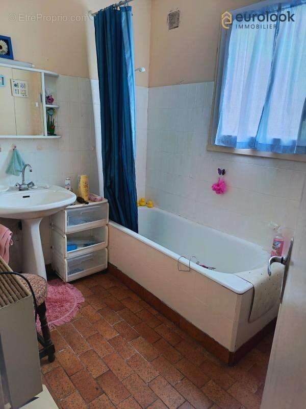 T4 96 m² sur sous-sol - photo 6