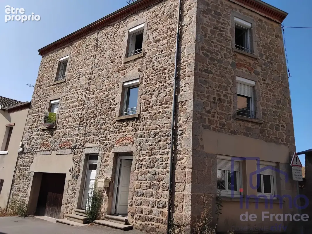 Appartement 3 pièces 65 m² à vendre à Panissieres (42360) - photo 1