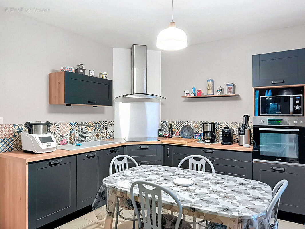 Maison à SAINT-CHRISTOPHE-DU-FOC