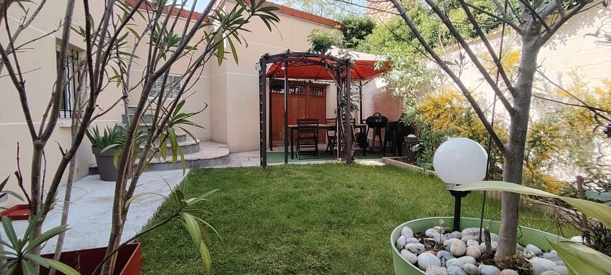 Maison à COLOMBES