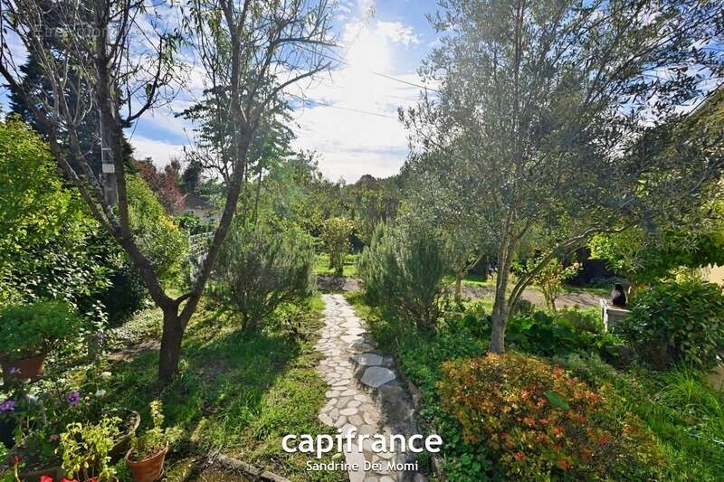 Maison à TASSIN-LA-DEMI-LUNE