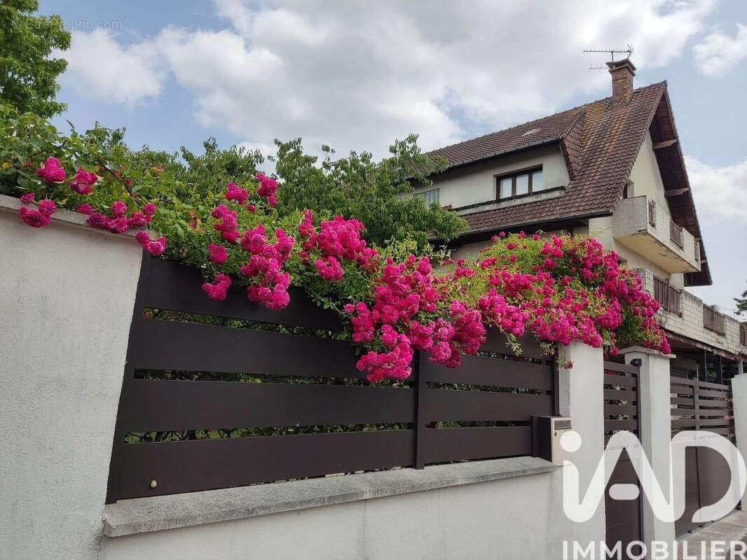 Photo 1 - Maison à GRIGNY