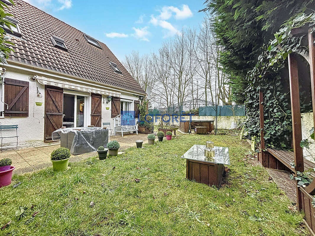 Maison à SAINT-GERMAIN-LES-CORBEIL