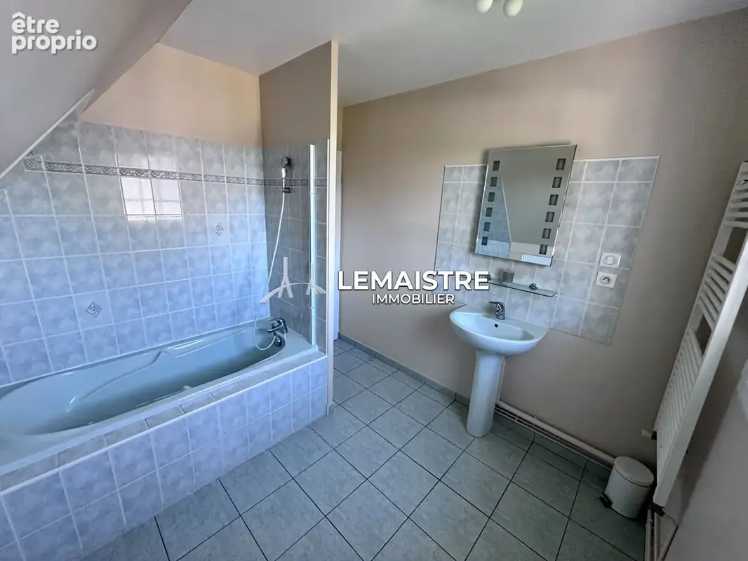 Maison à vendre - Goderville centre - 141 m² - 4 chambres - Vie de Plain-pied - Jardin - Sous-sol - photo 12