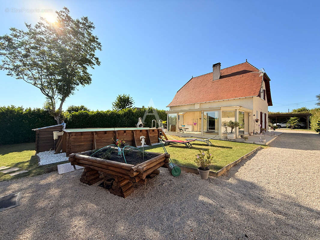Maison à PRAYSSAC