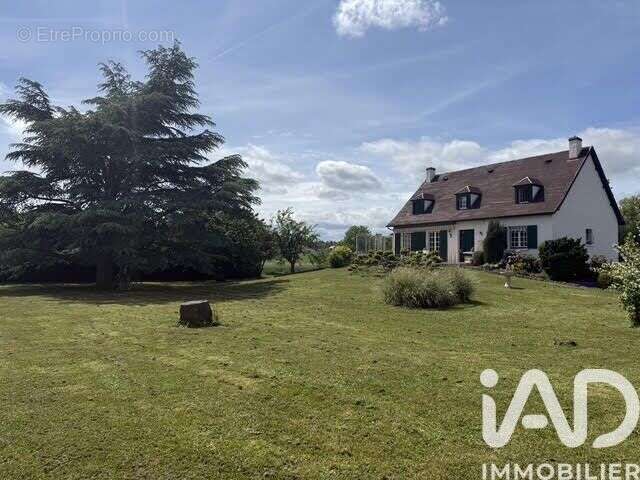 Maison 127 m² à Saulcet  - photo 9