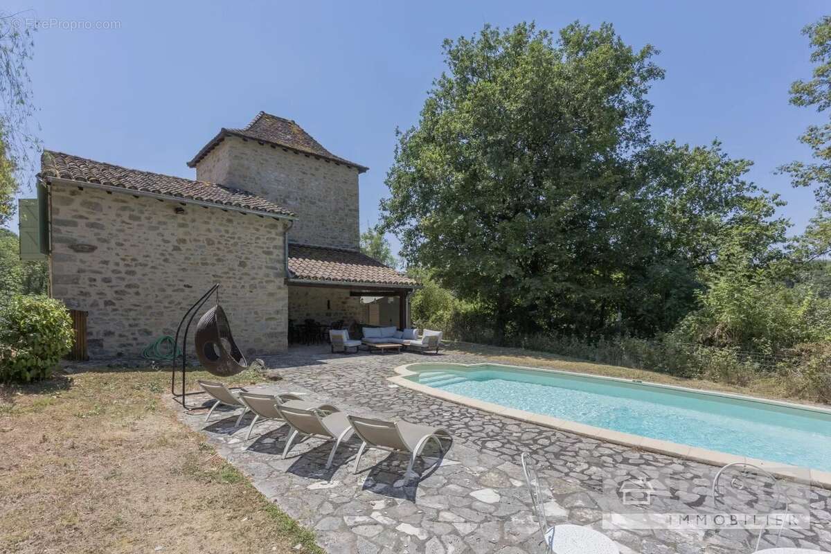 Charmante maison en pierre avec piscine et jardin privé de 2 450 m² - photo 2