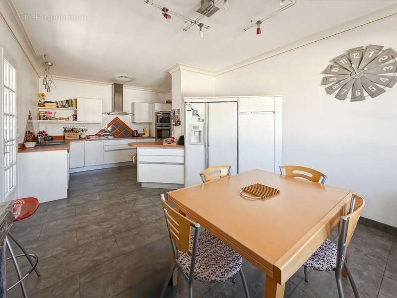 Dept de la Vienne (86) Maison contemporaine de 160 m² – Quartier recherché à l'est de la ville - photo 5