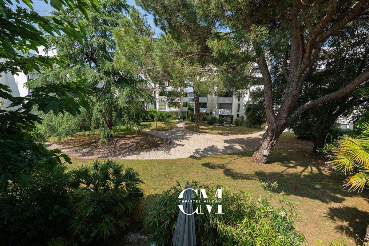Bordeaux-Caudéran Duplex 98m² jardin, piscine, garage et parking - photo 5