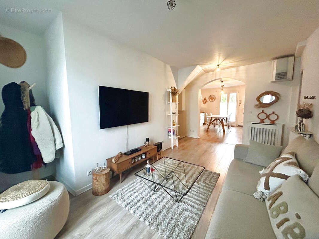 Appartement à LE PERREUX-SUR-MARNE