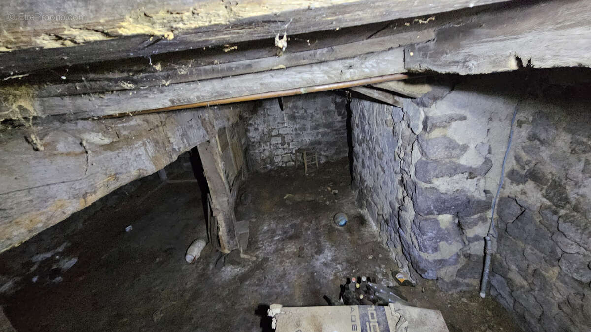 Maison à LASSAY-LES-CHATEAUX